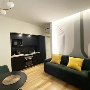 Iconic San Giovanni - House With Private Parking , Roma Italia